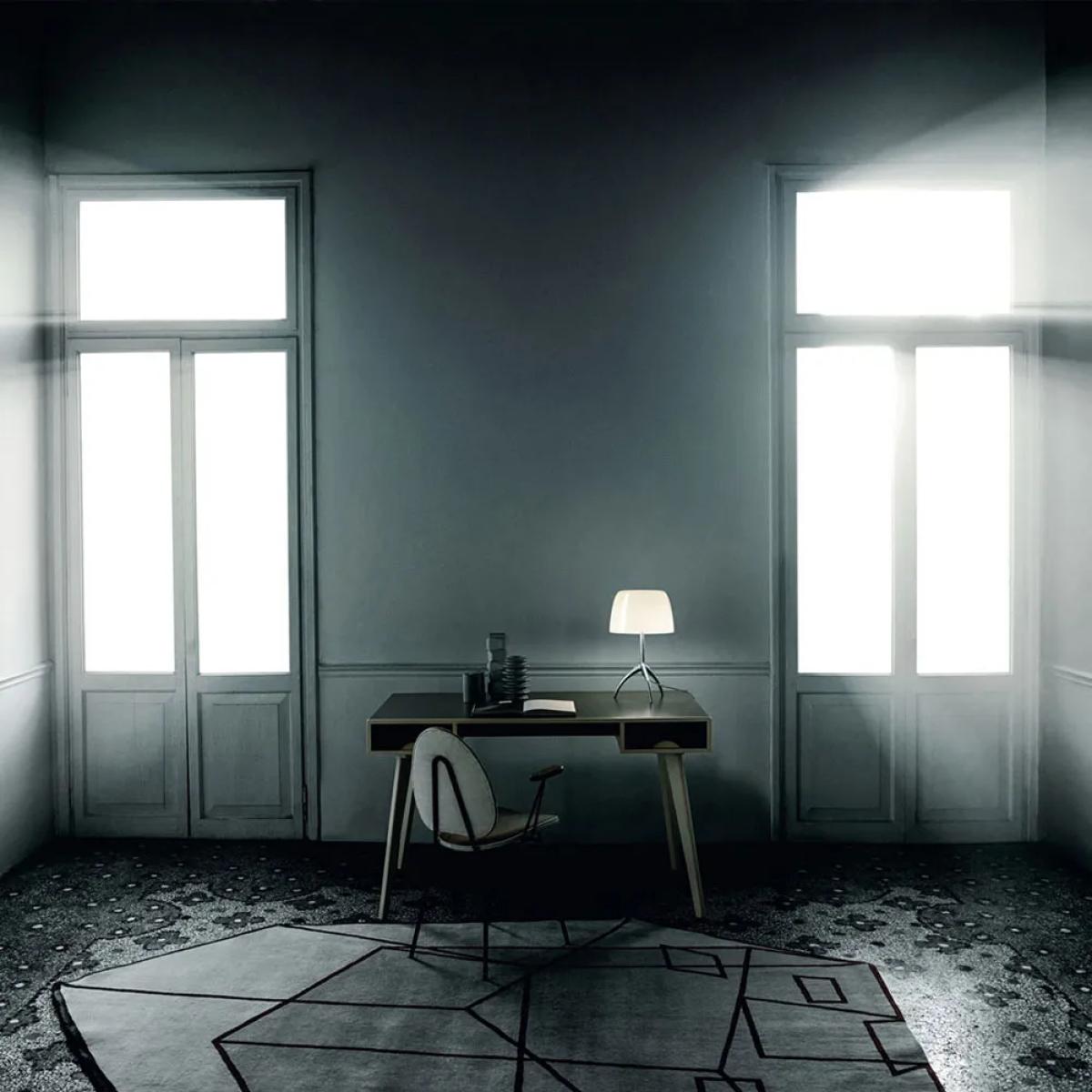 Foscarini Lumiere Grande Dimmable table lamp Warm white black chrome – image 3
