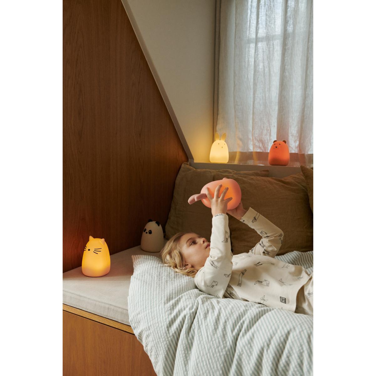 Liewood Winston panda night lamp Panda crème de la crème – image 4