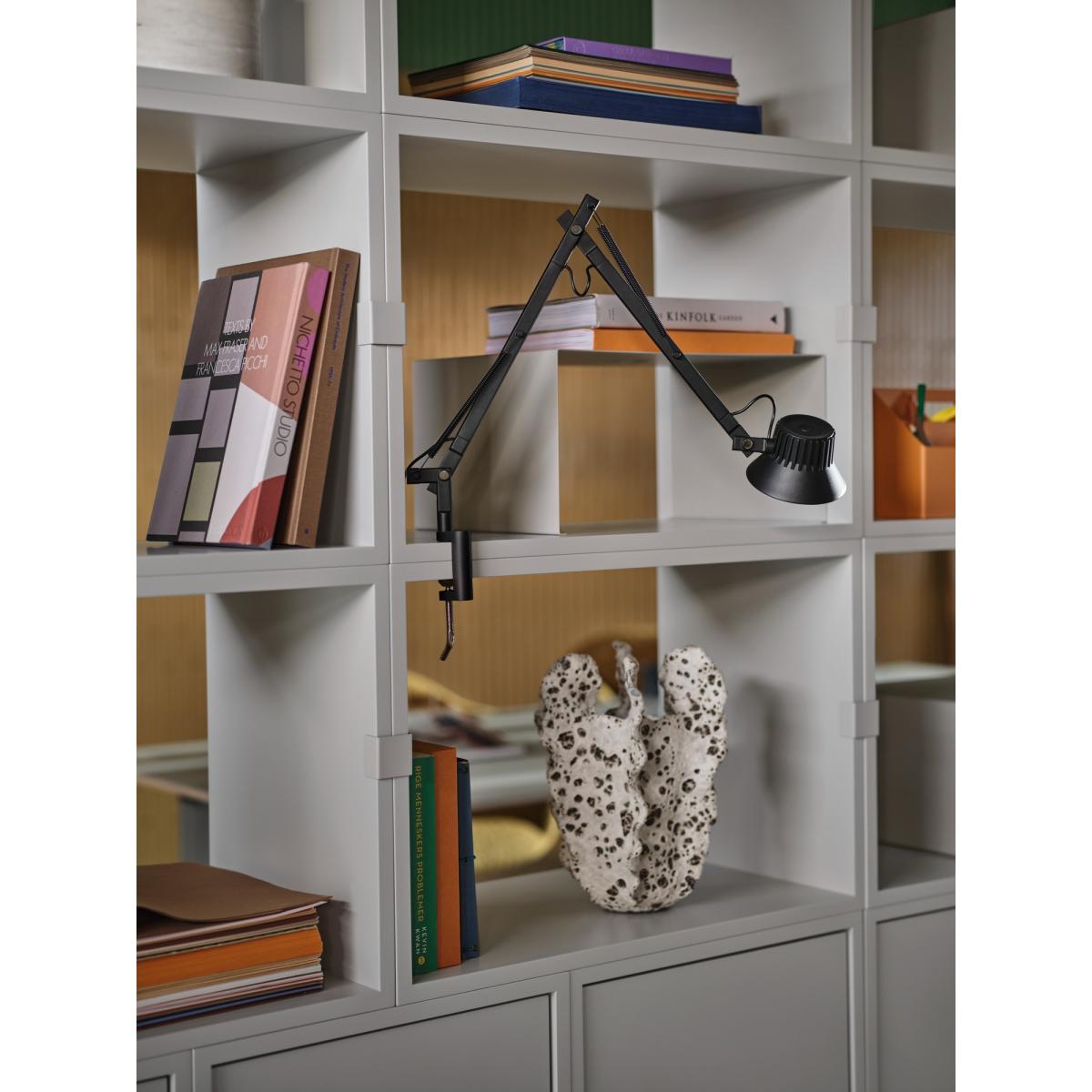 Muuto Dedicate L2 table lamp with clamp Brown Green – image 4