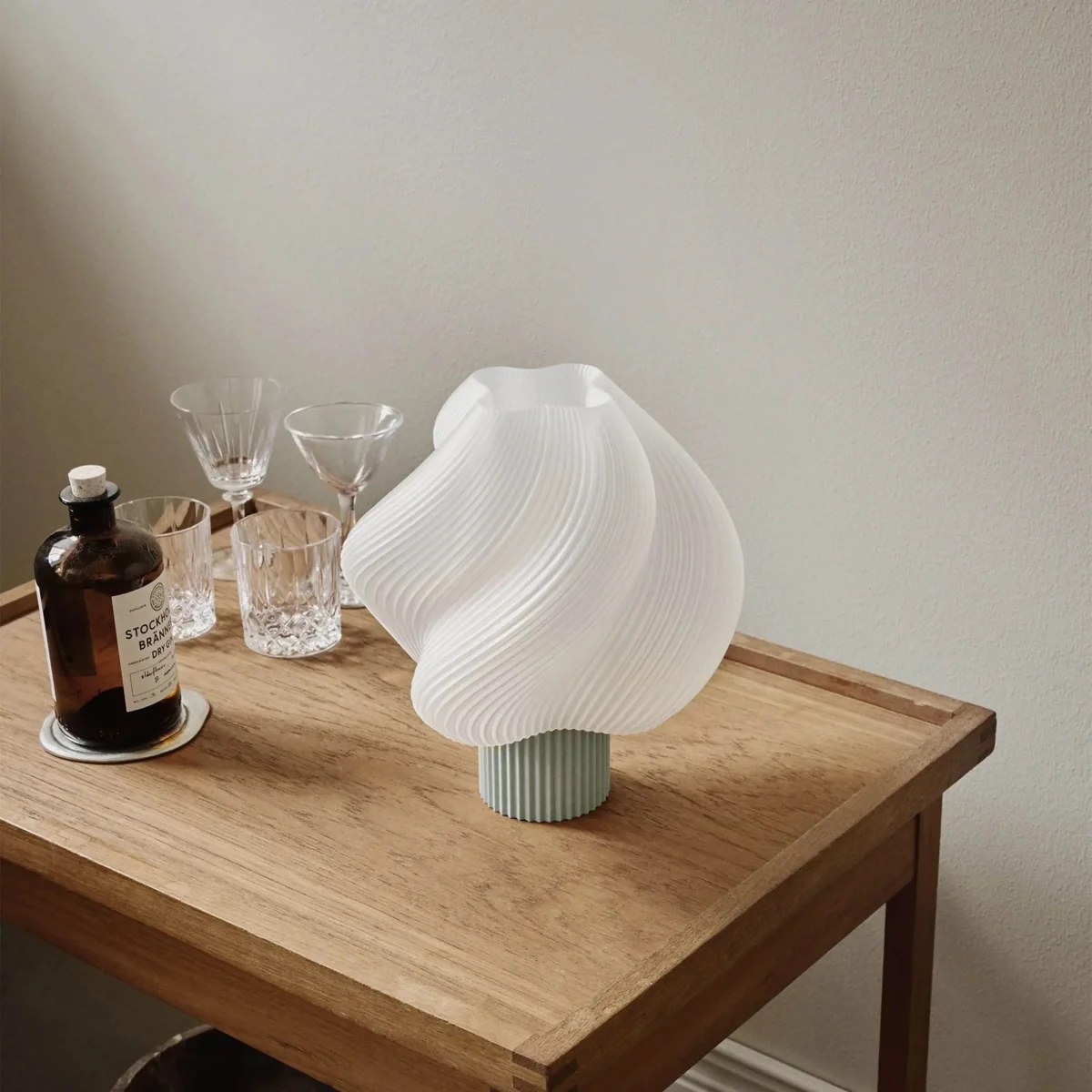 Crème Atelier Soft Serve table lamp Matcha Regular 26 cm – image 2
