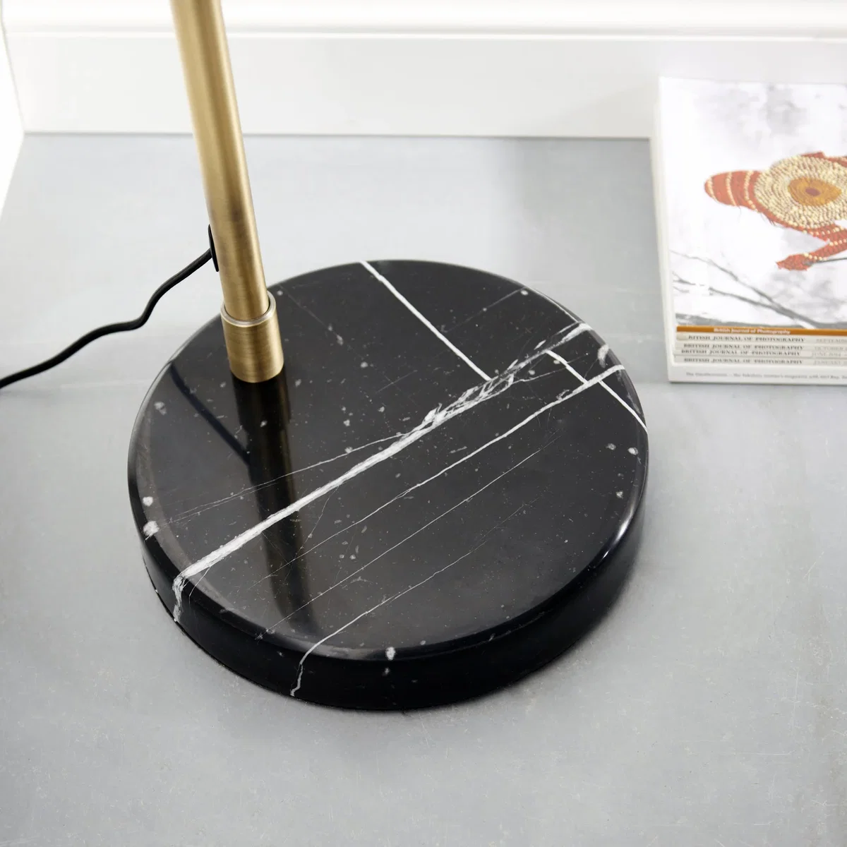 Otto Floor Lamp Antique Brass – image 4