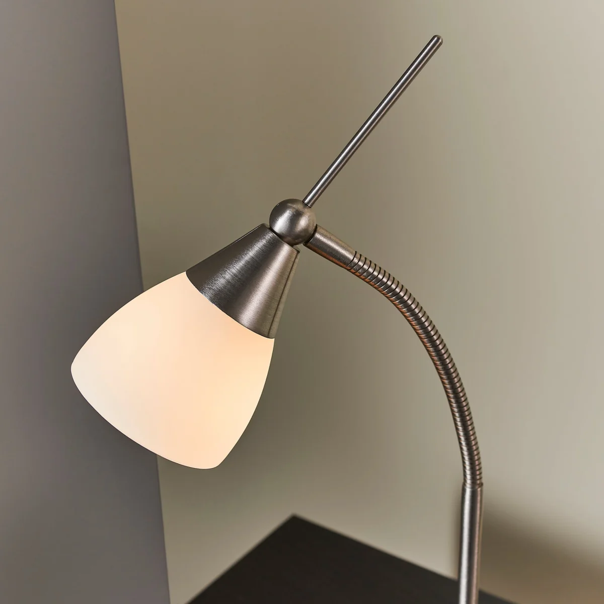 Range Touch Task Table Lamp Satin Chrome – image 3