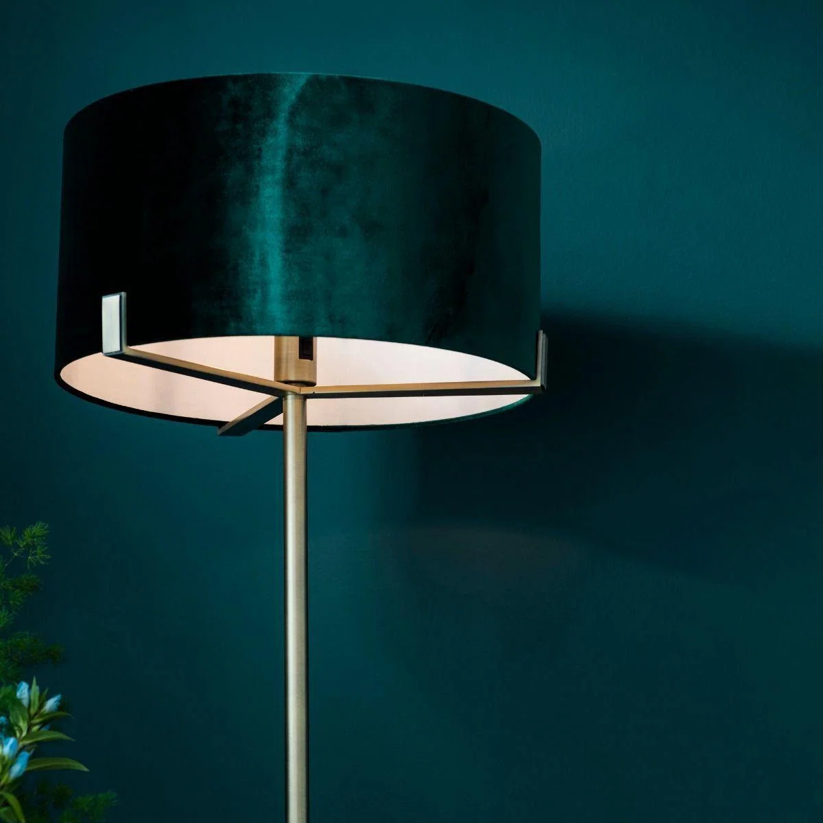 Hayfield Antique Brass & Green Velvet Floor Lamp – image 3
