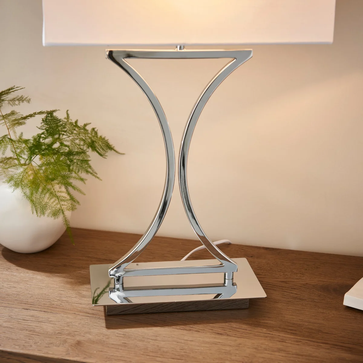 Epalle 1 Light Table Lamp – image 4