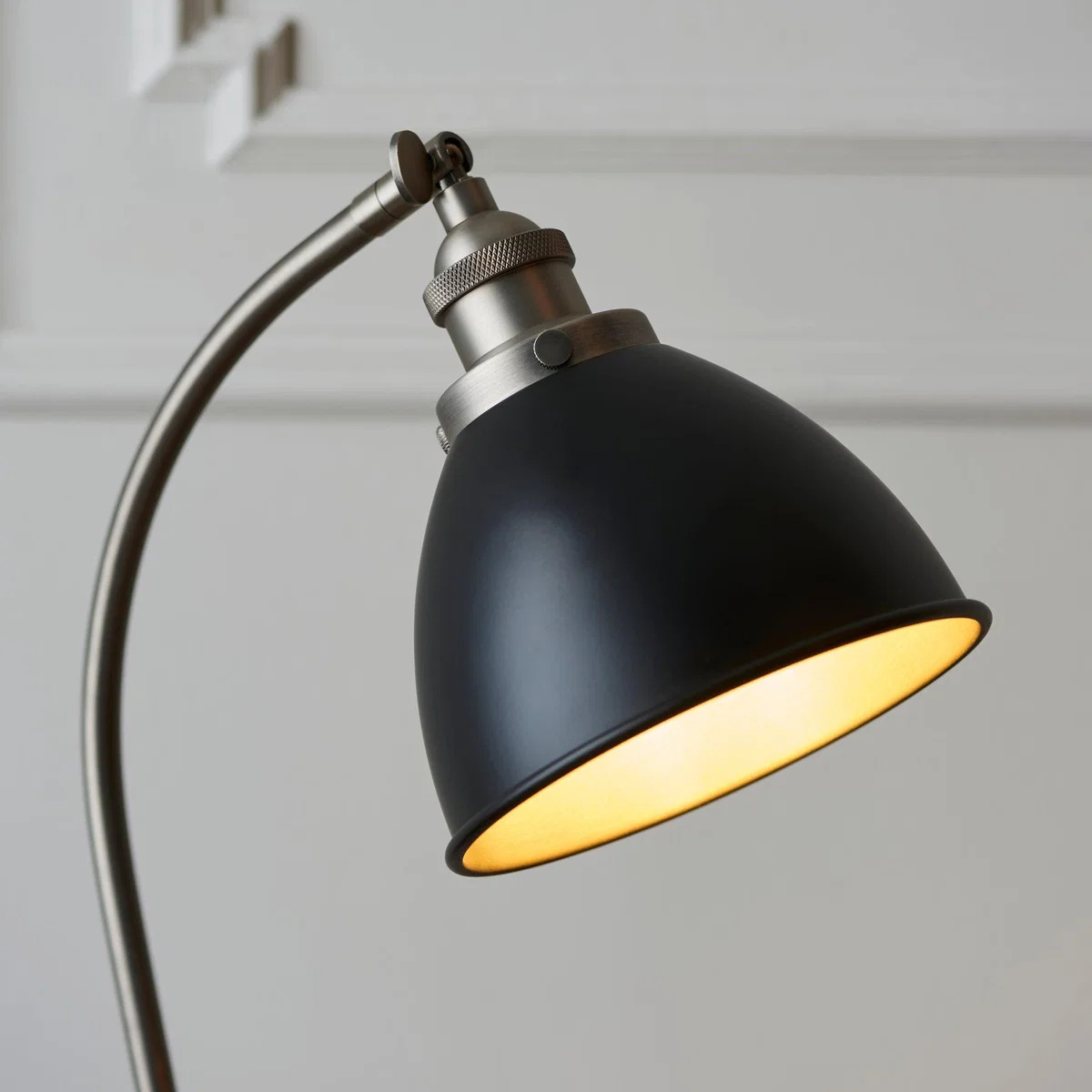 Franklin Pewter Adjustable Desk Lamp – image 3