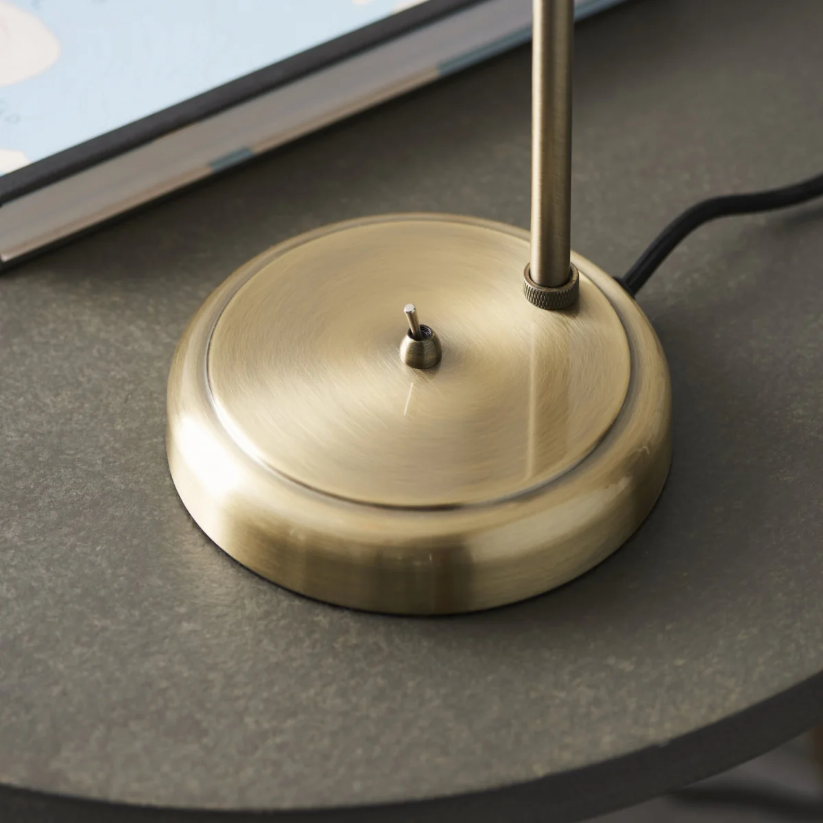 Hal Table Lamp Antique Brass – image 3