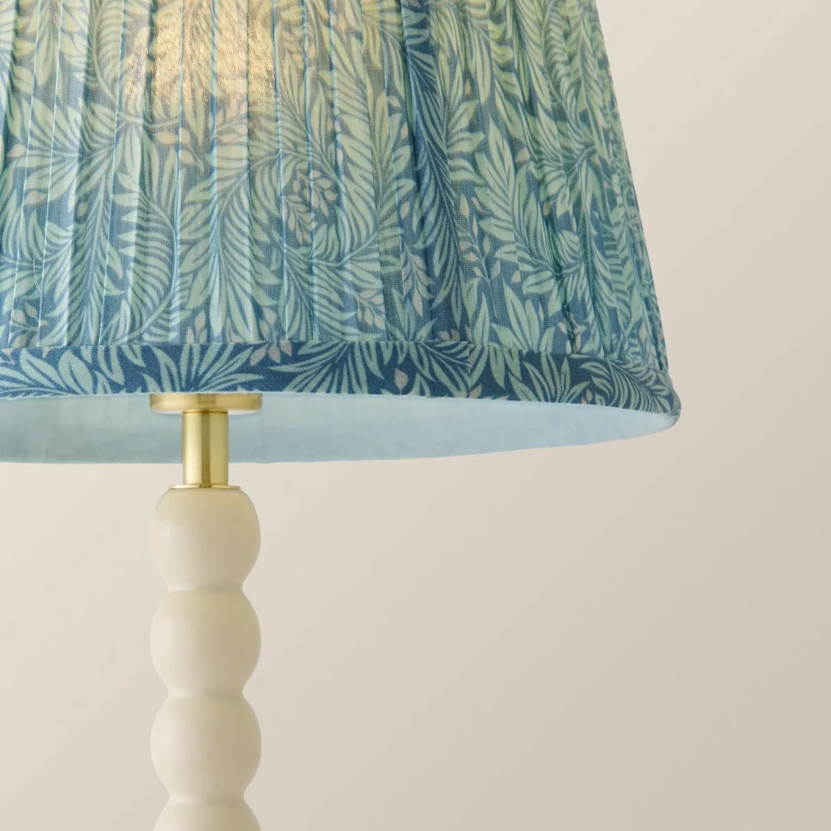 Bobbin Cream Table Lamp with Pleated Shade - Leaf / 12.5cm – image 4