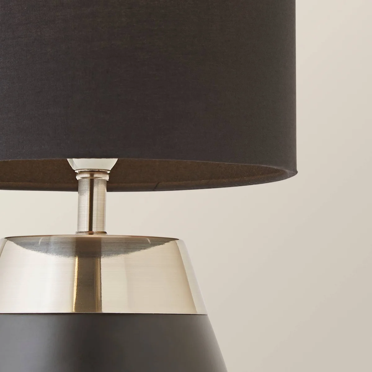 Hurst Touch Touch Table Lamp with Drum Shade - Black / 0.72kg – image 6