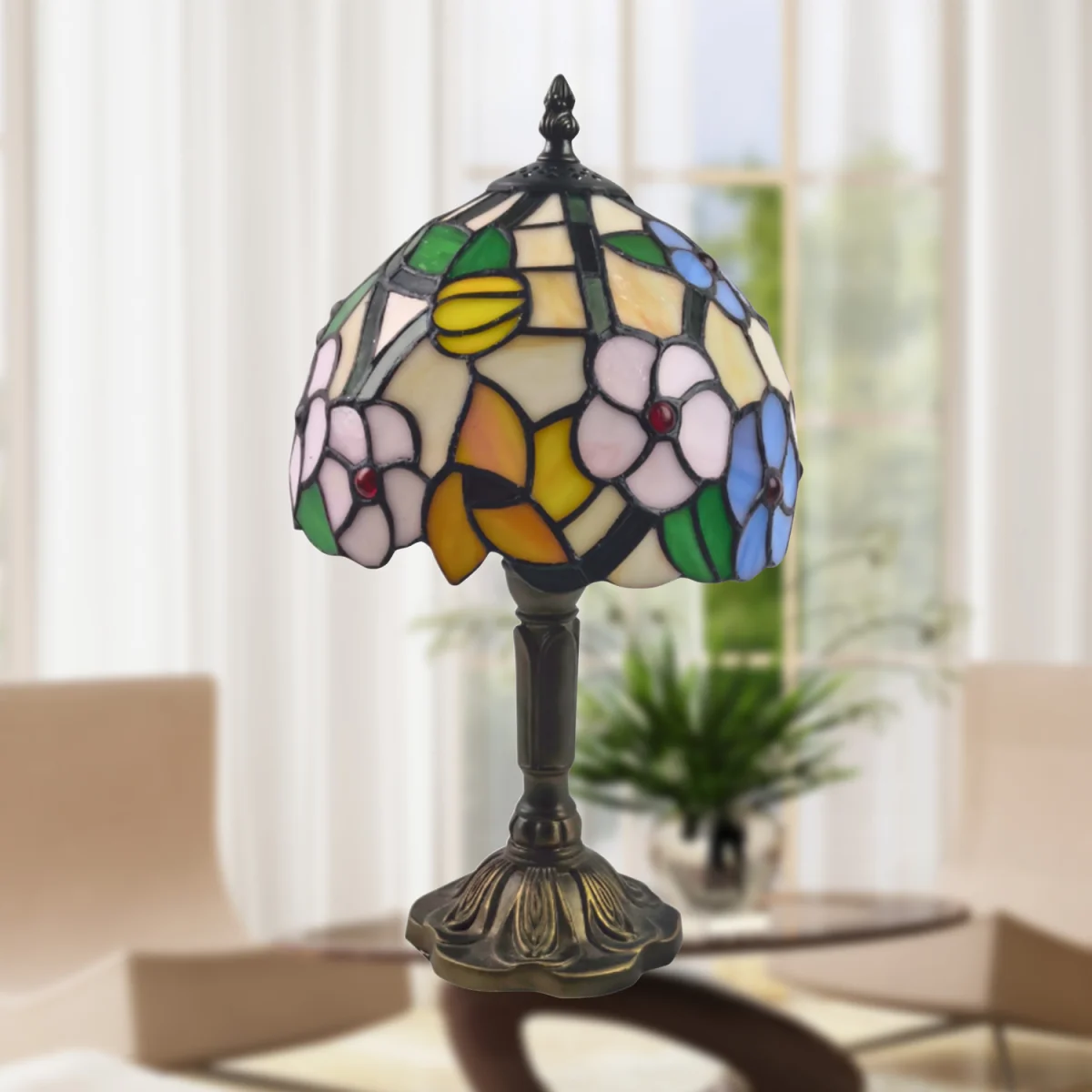 Stanley Table Lamp With Shade - Antique Brass And Tiffany Decorated Glass – image 4