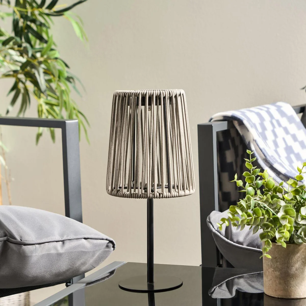 Solar Rattan Floor Lamp - Grey – image 3