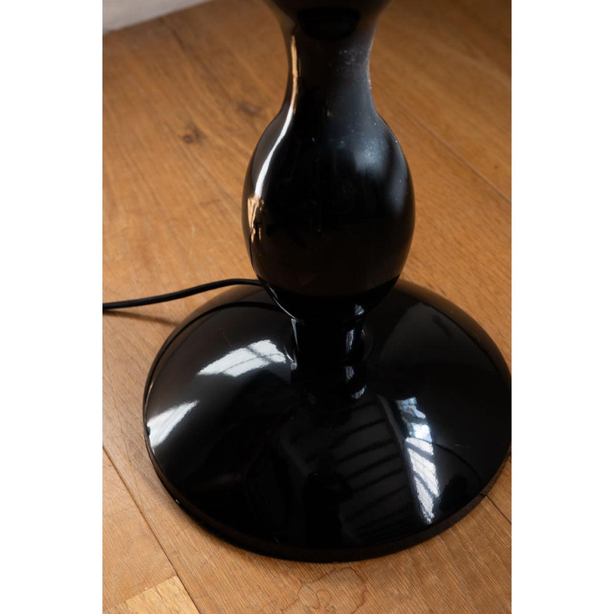 Black Wavy Retro Floor Light – image 5