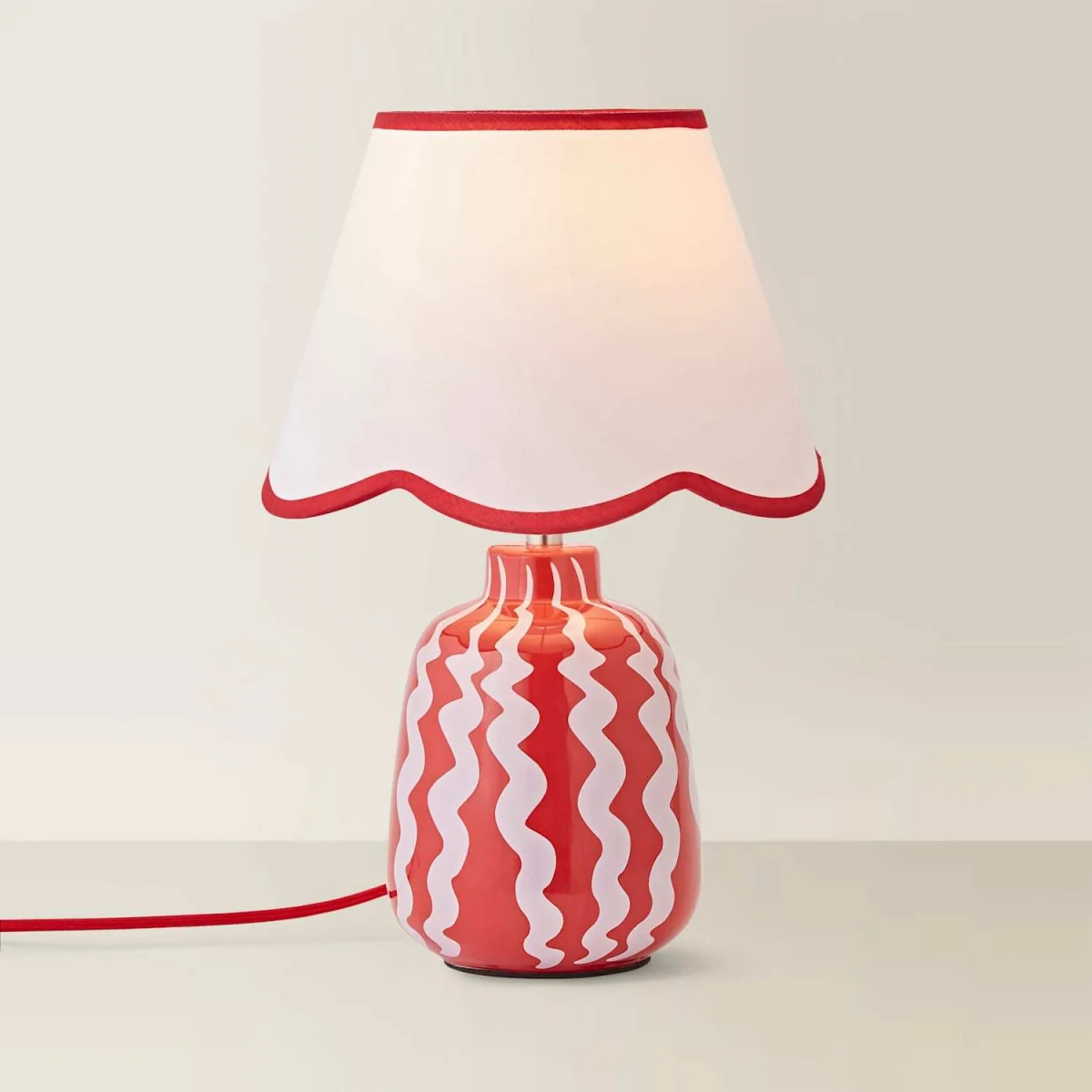 Katy Wiggle Stripe Table Lamp with Scallop Shade - Pink / 1.11kg – image 5