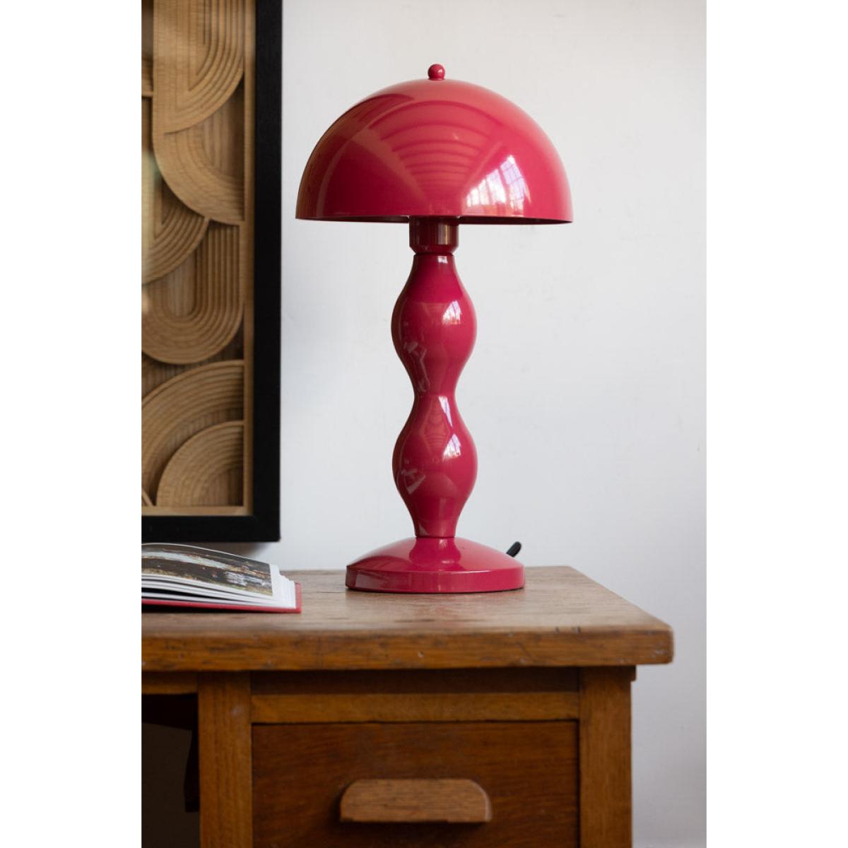 Raspberry Red Wavy Retro Table Lamp – image 3