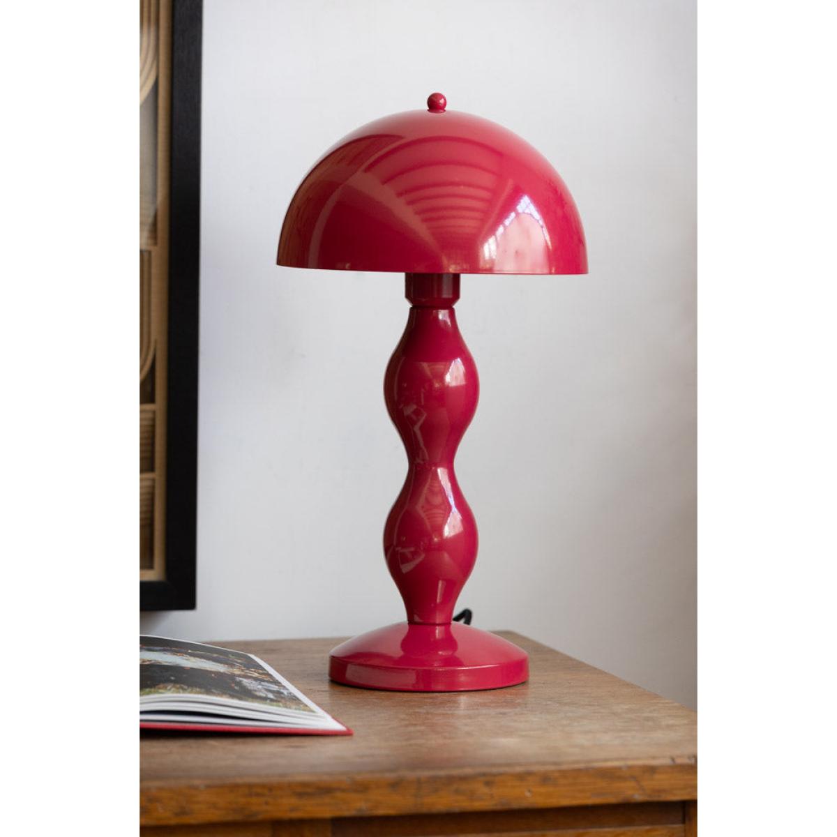Raspberry Red Wavy Retro Table Lamp – image 6