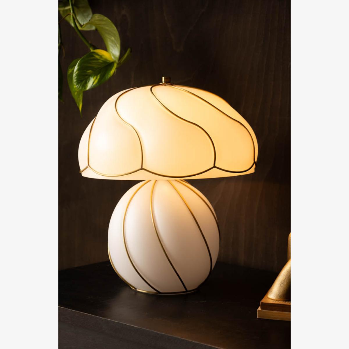 Beautiful Mushroom Hayworth Table Lamp – image 1