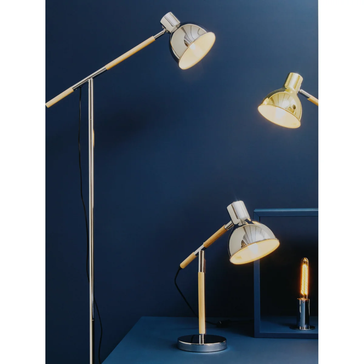 Stockholm Adjustable Desk Lamp in Chrome Finish – image 3