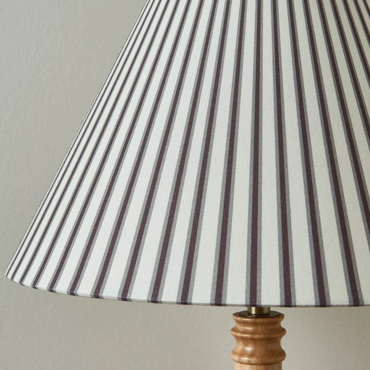 Julian Table Lamp With Shade - Wood And Striped Fabric – image 3