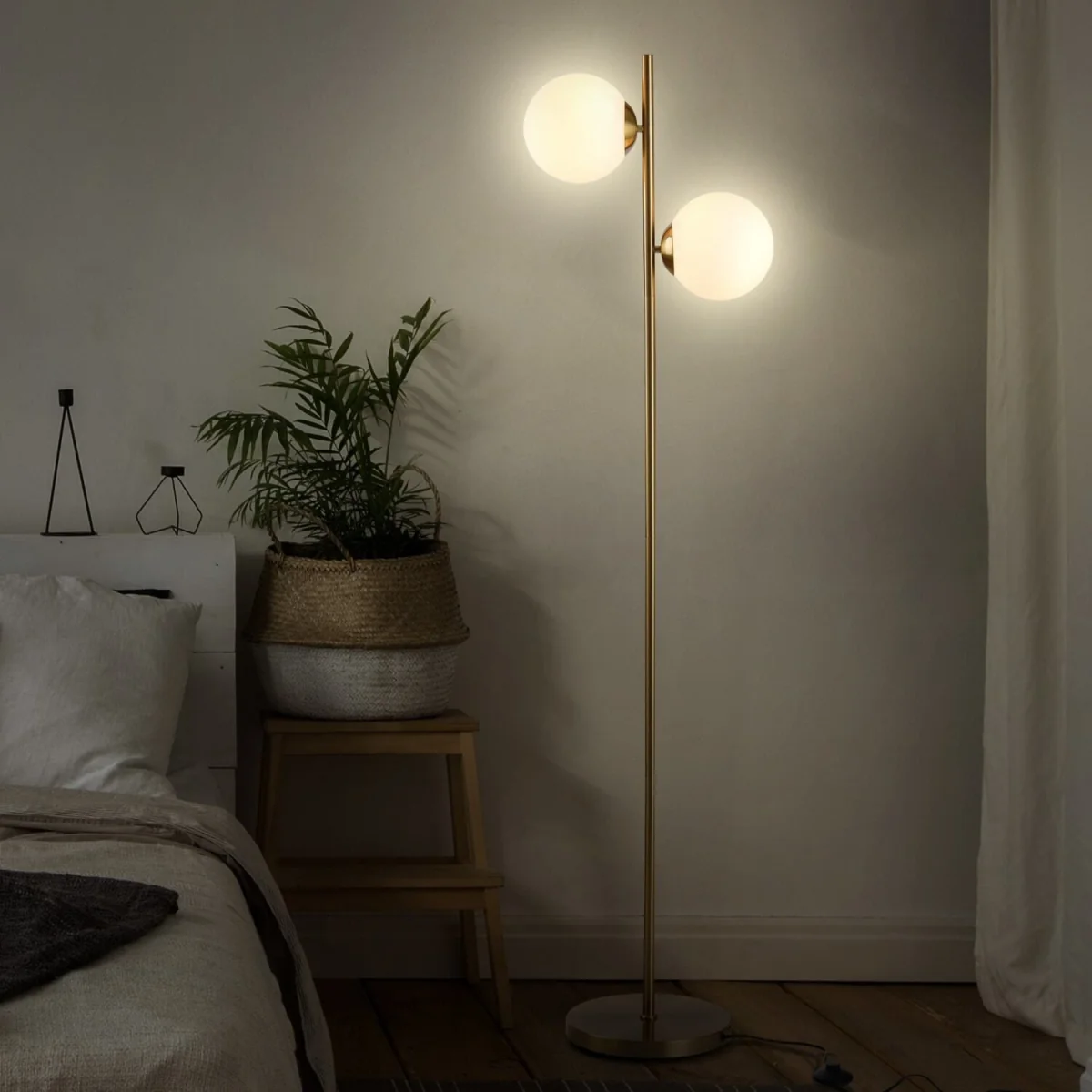 Laralima 2-Light Gold Tree Floor Lamp with Globe Shades – image 4