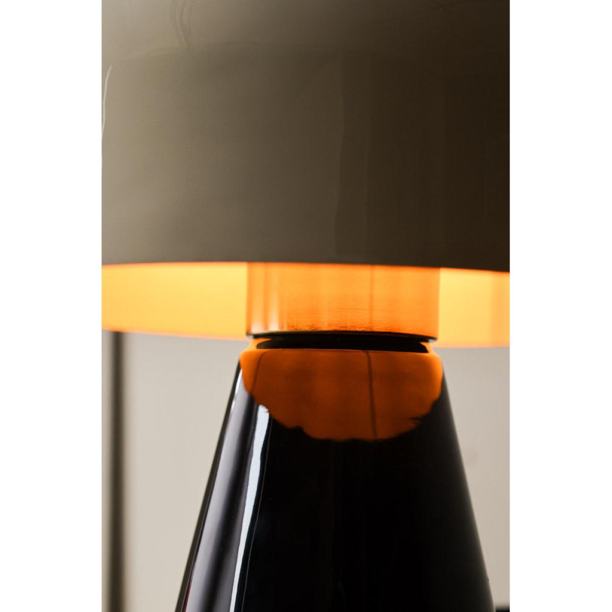 Monochrome Metal Table Lamp – image 4