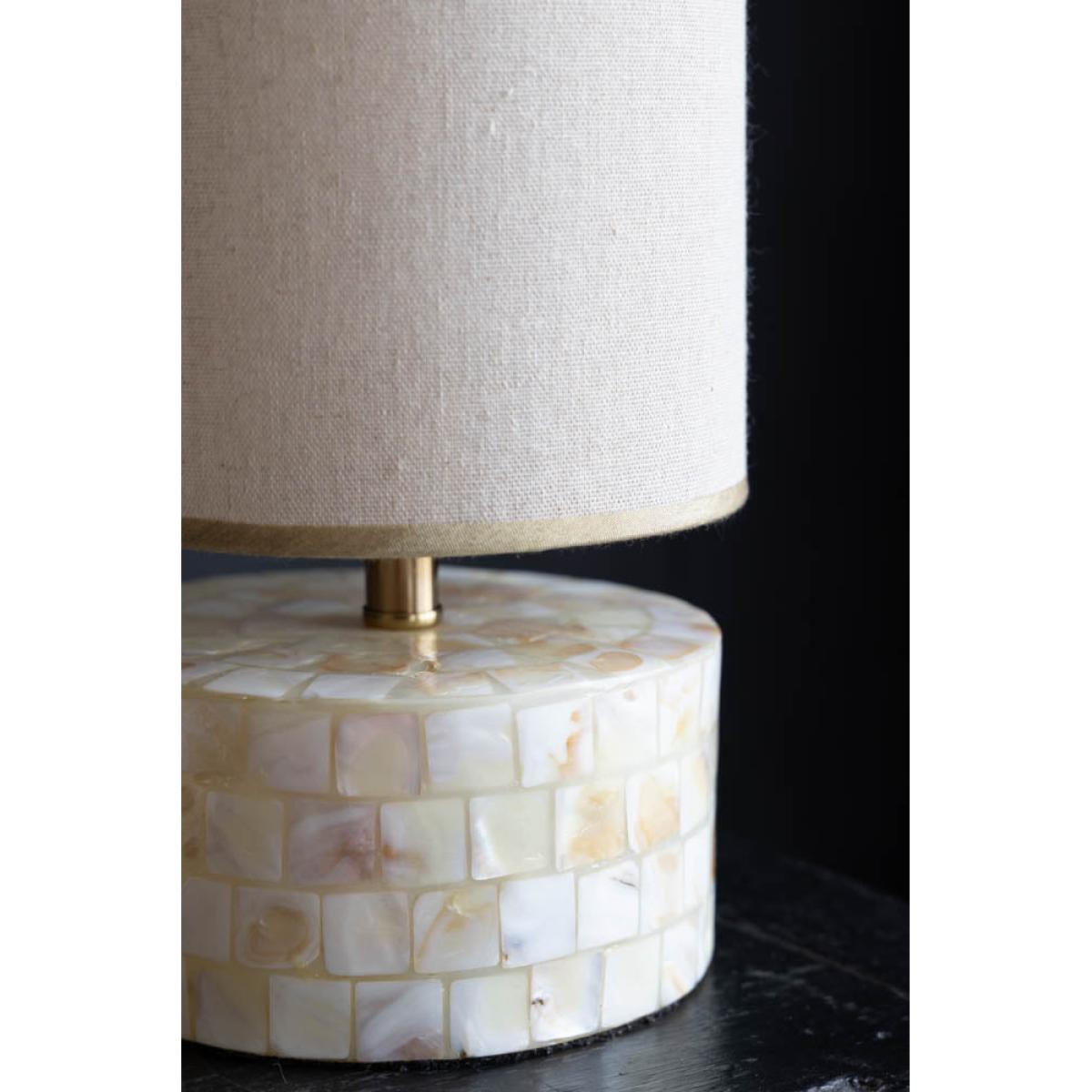 Beautiful Shell Table Lamp – image 4