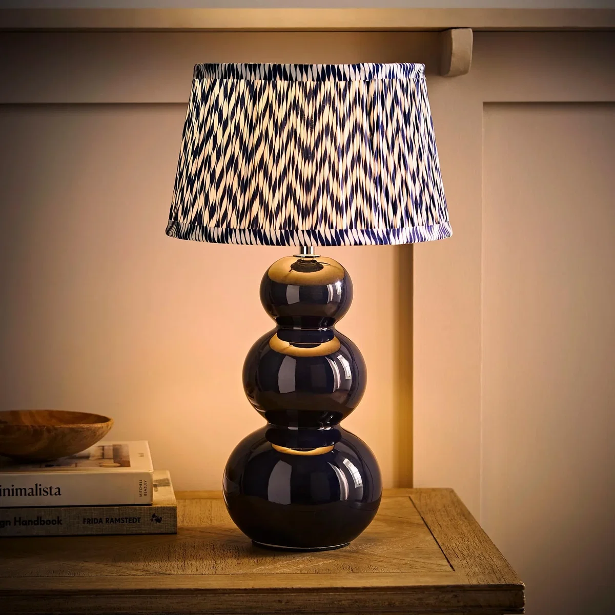 Edie Chevron Print Pleated Shade Ceramic Bobble Base Table Lamp - Navy / Yes - Navy / Yes – image 3
