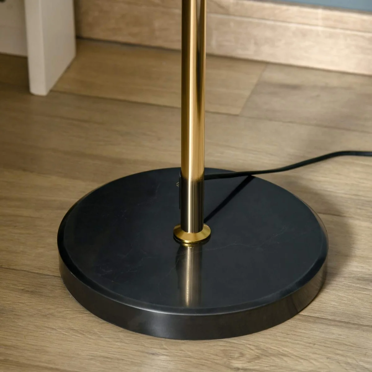 Dodine Gold Metal and Crystal Dandelion Floor Lamp 160 cm – image 9