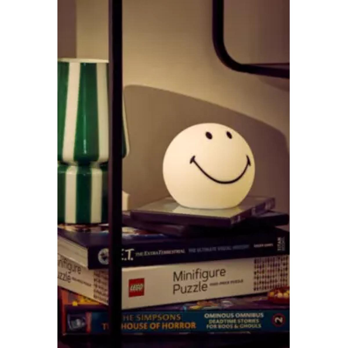 Mr Maria X Smiley Black & White Bundle Of Light - Black/White 12cm x H: 11cm at Urban Outfitters – image 2