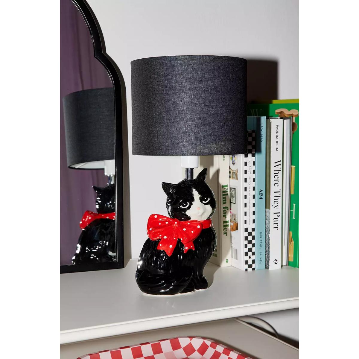 Adelaide Kitsch Cat Table Lamp - Black L: 19cm x W: 17.8cm x H: 37.8cm at Urban Outfitters – image 3