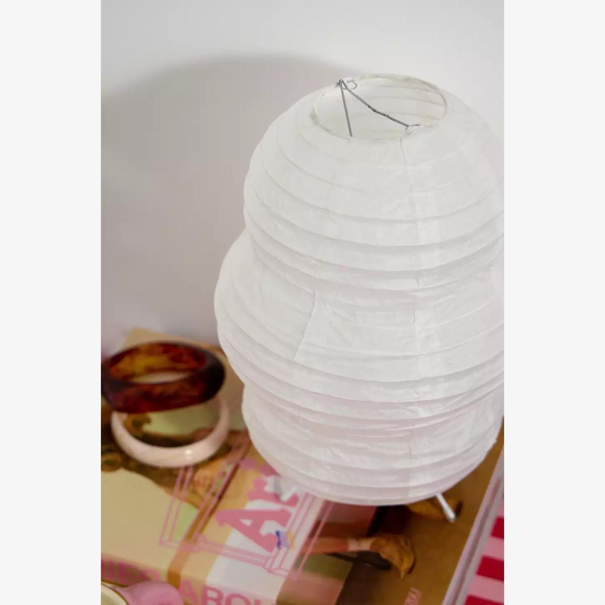 Neiko Paper Table Lamp - White ALL at Urban Outfitters – image 1