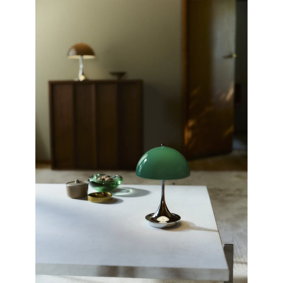 Small Portable LED Table Lamp Panthella 160, Design Verner Panton – image 4