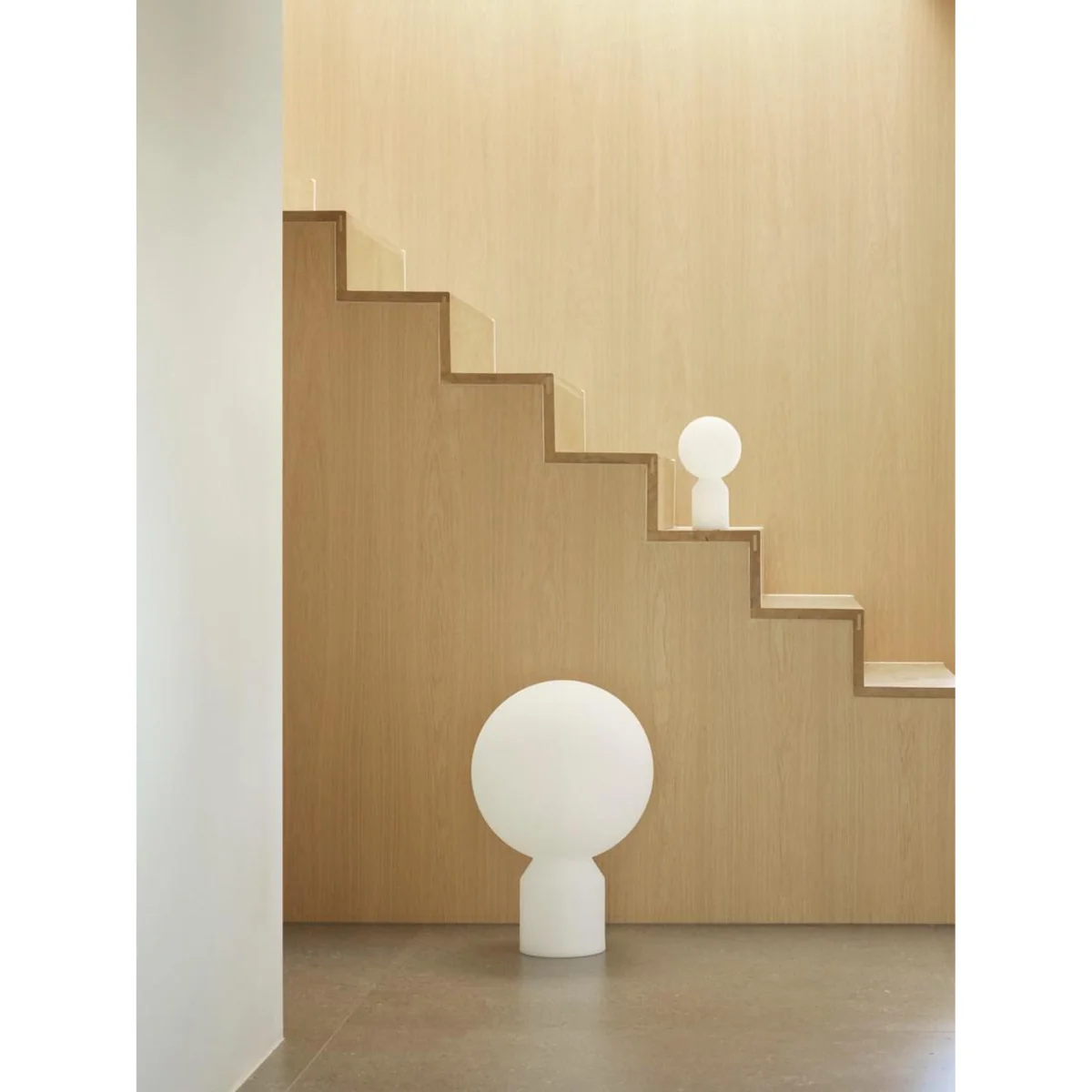 Dimmable Portable LED Floor Lamp Yo – image 3
