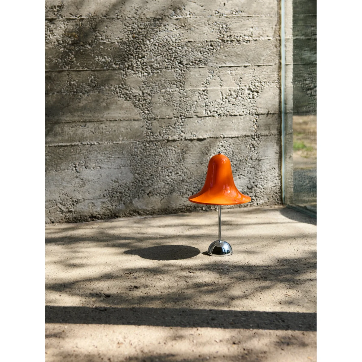 Small Portable Dimmable LED Table Lamp Pantop, Design Verner Panton – image 3