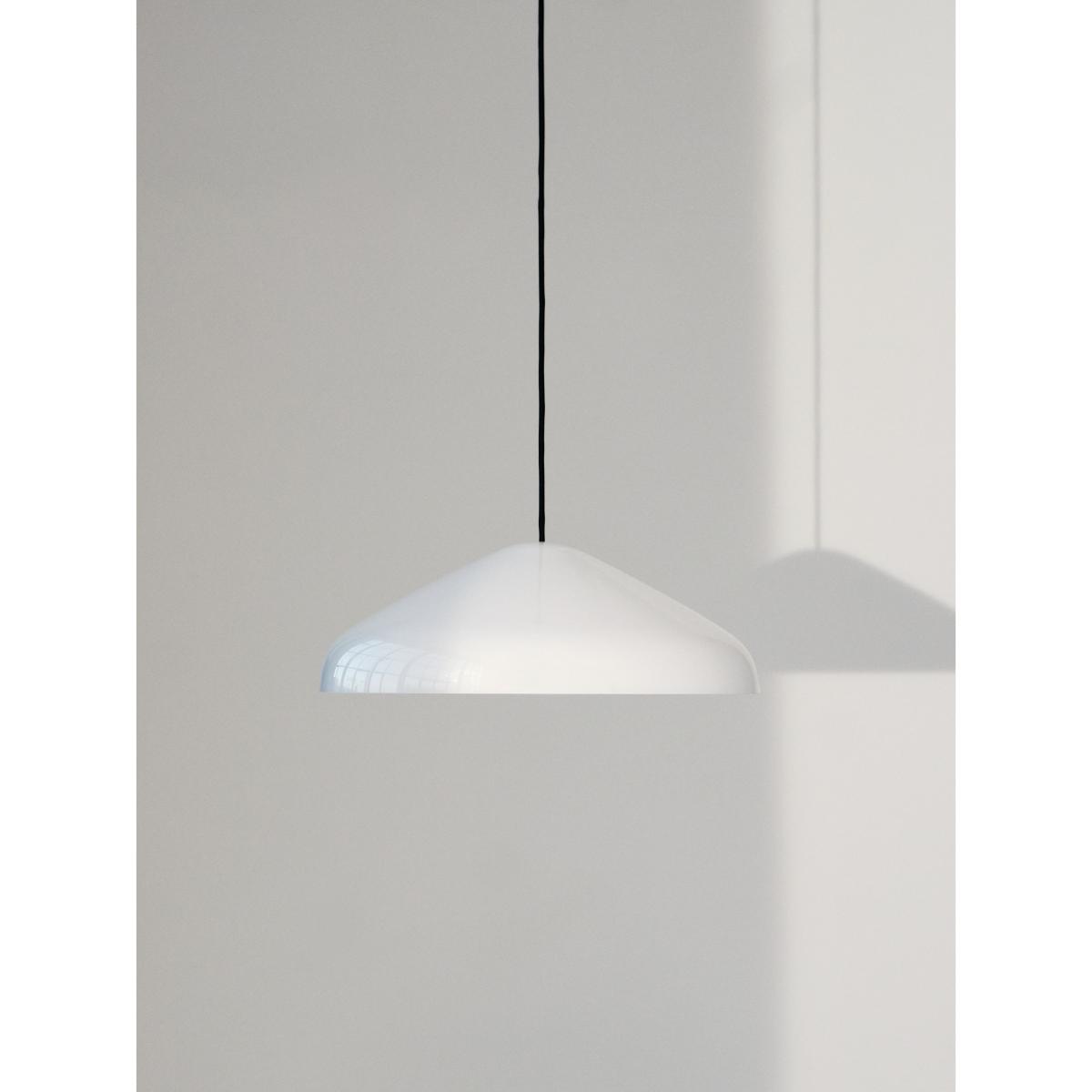 Pao Glass pendant lamp Ø47 cm White – image 3