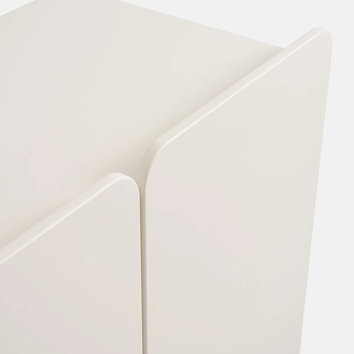 Cesco 2-Door Low Cupboard with Hanging Rail and Shelves – image 6