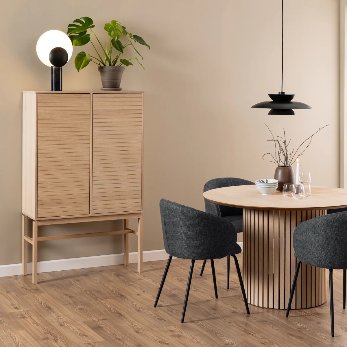 Linley Cabinet with 2 Doors and 4 Shelves in White Oak - White Oak – image 6