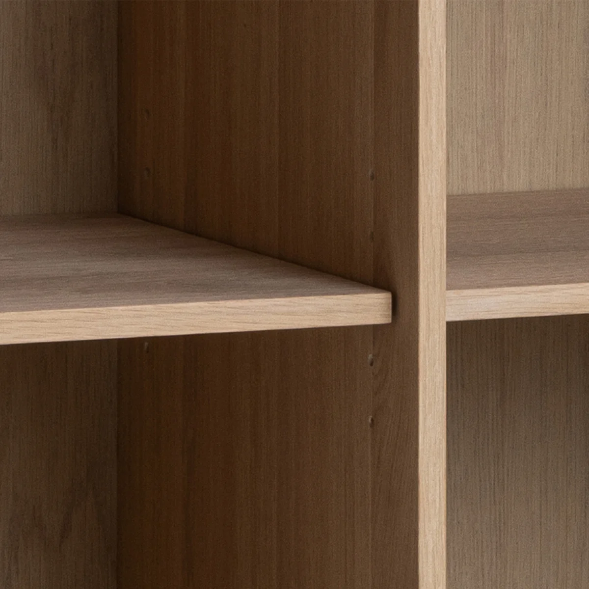 Linley Cabinet with 2 Doors and 4 Shelves in White Oak - White Oak – image 8