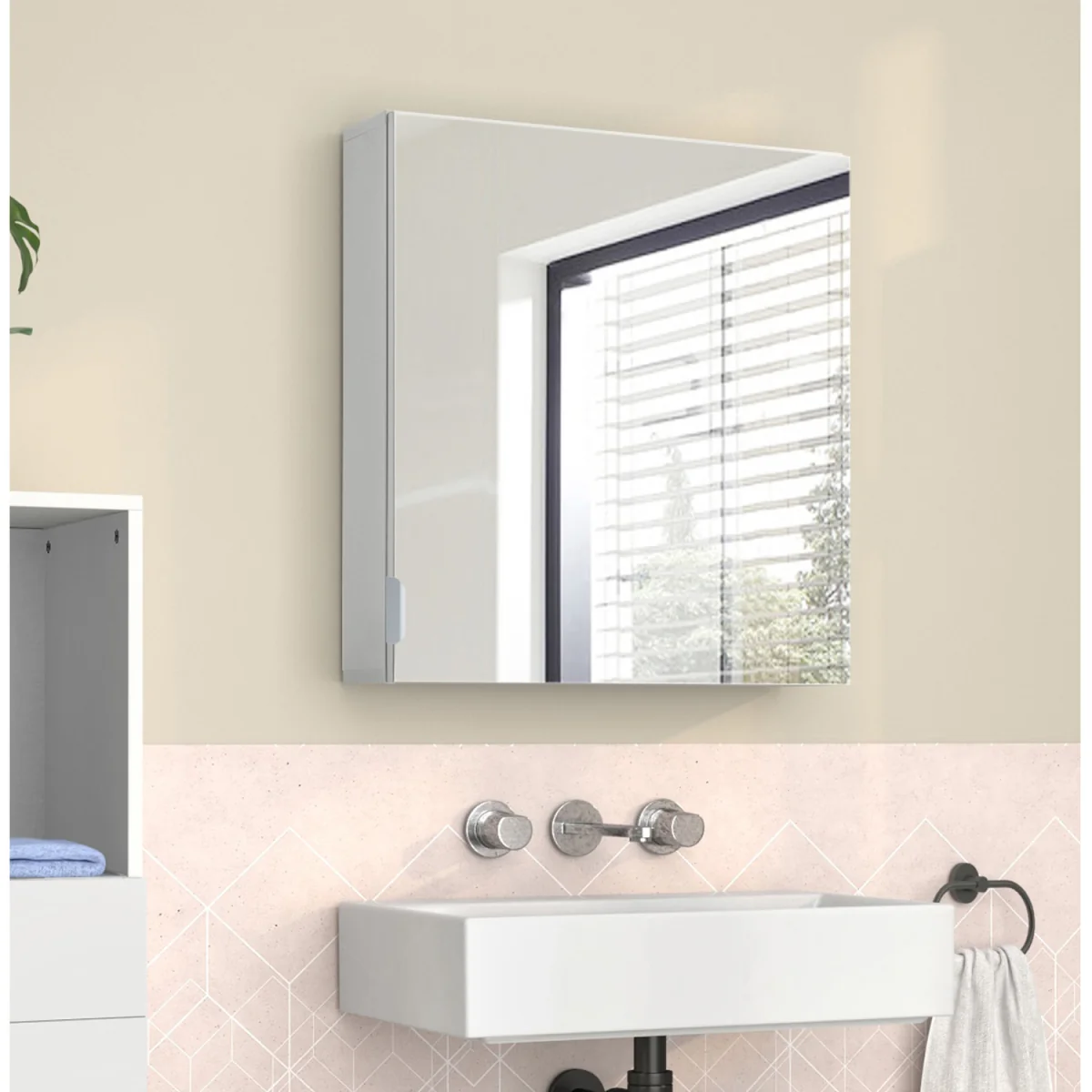 Atlas Hang Cabinet with 1 Mirror Door - White – image 2