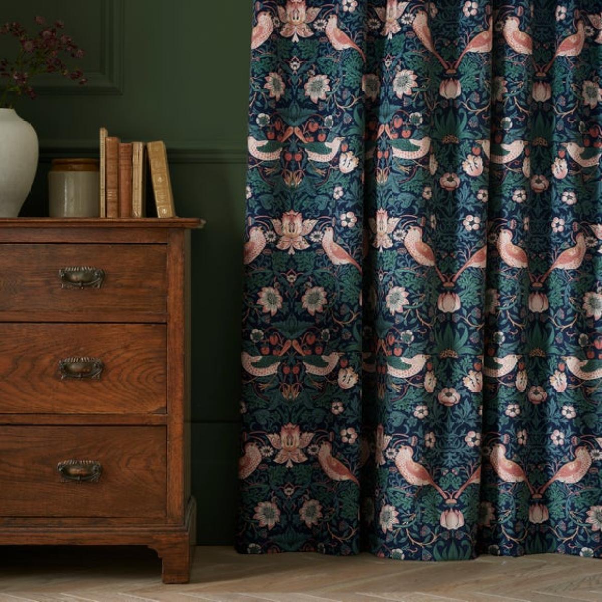 William Morris Strawberry Thief Pencil Pleat Curtains – image 3