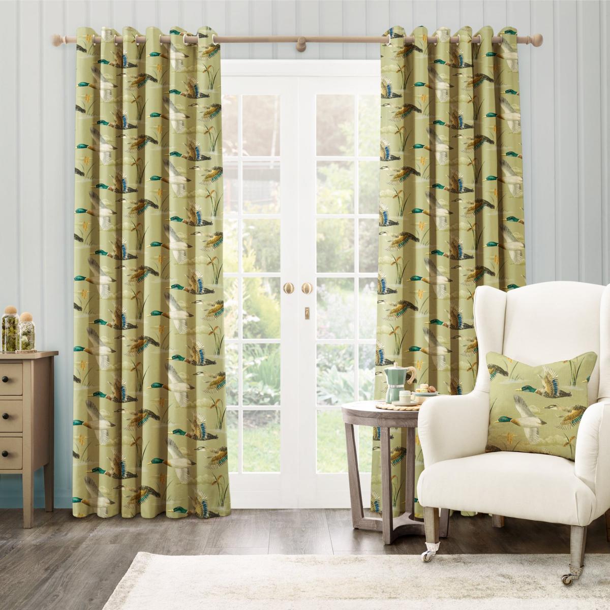Mallards in Flight Eyelet Curtains Green – image 2