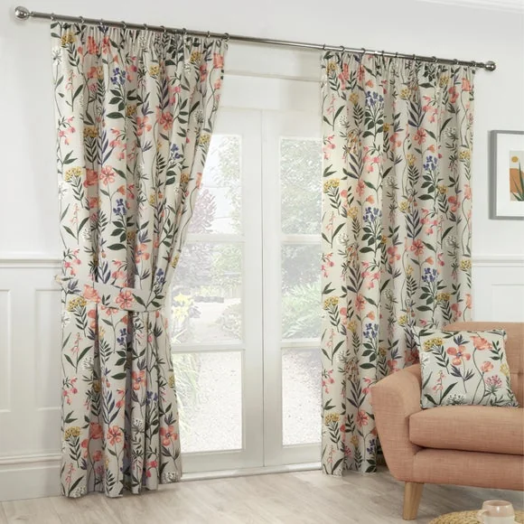 Sundour Meadow Pencil Pleat Curtains – image 2
