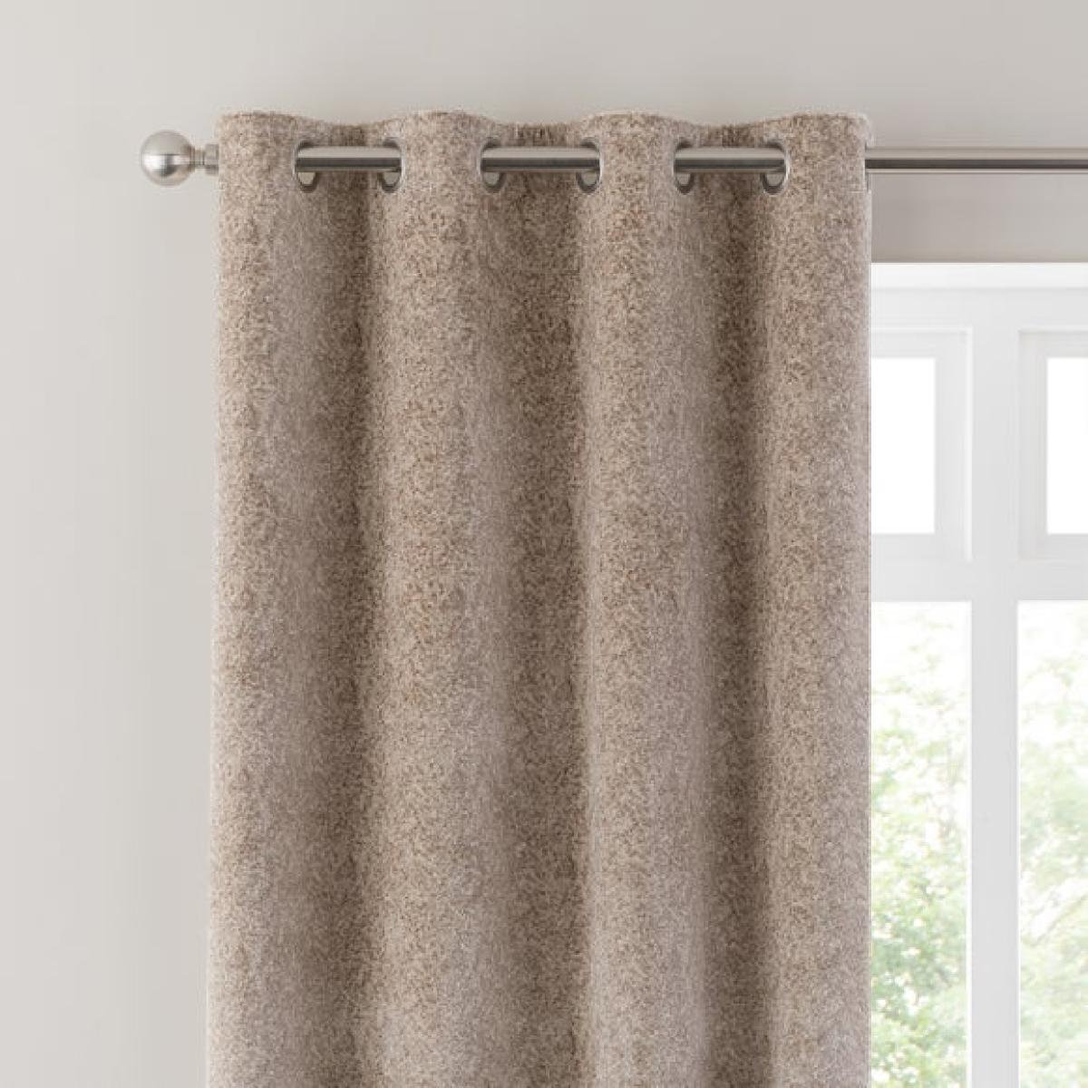 Luxe Textured Velvet Eyelet Curtains – image 1