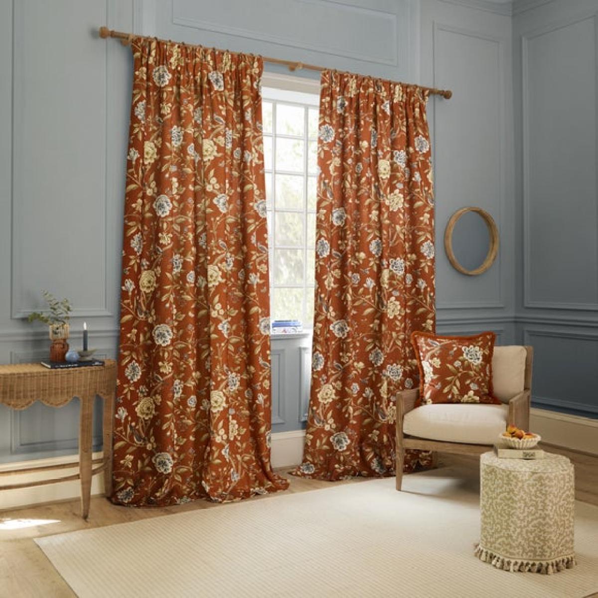 Porcelain Garden Pencil Pleat Curtains – image 2