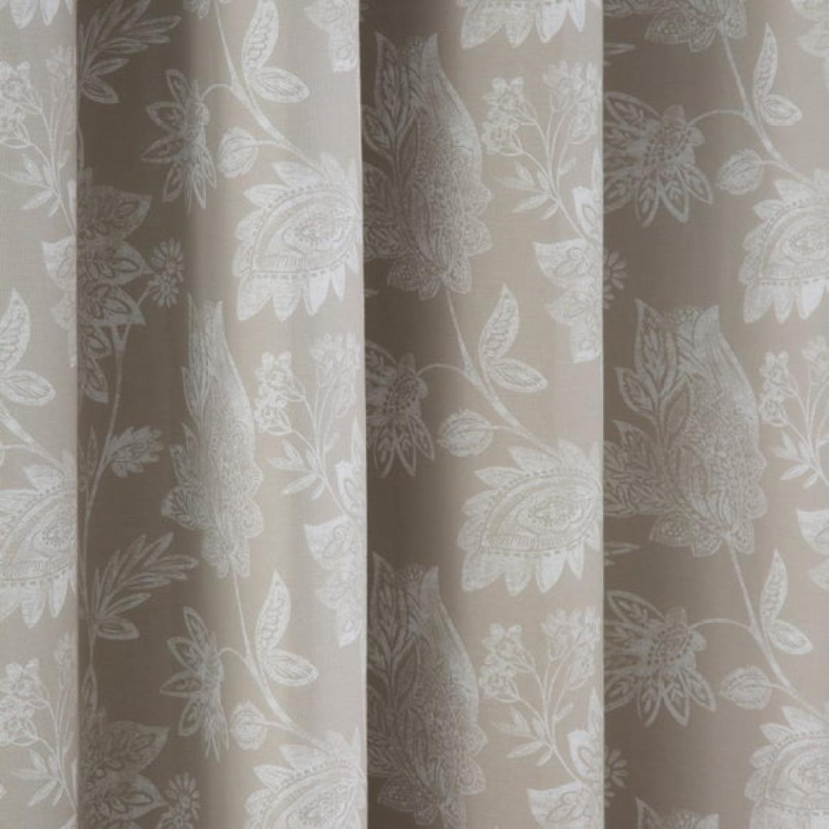 Tammi Trail Blackout Eyelet Curtains – image 3