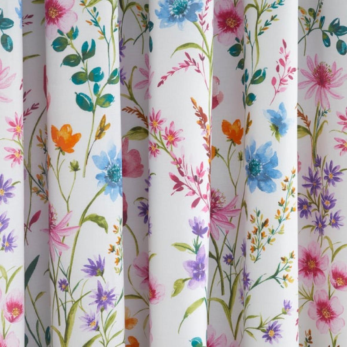 Foxley Ditsy Polycotton Blackout Pencil Pleat Curtains – image 3