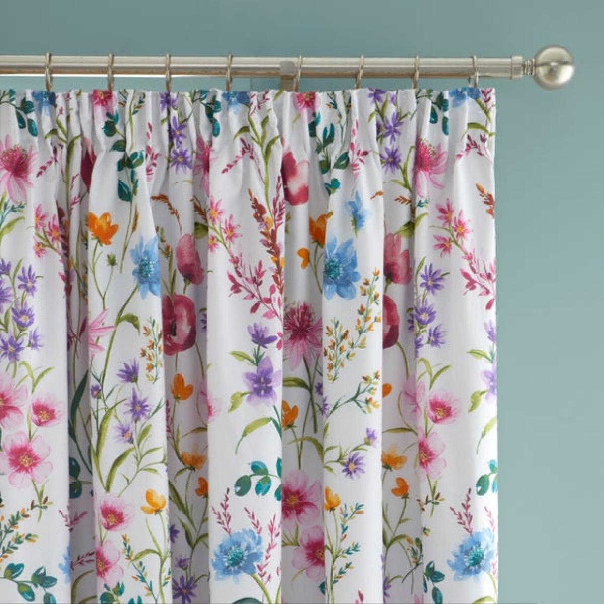 Foxley Ditsy Polycotton Blackout Pencil Pleat Curtains – image 1