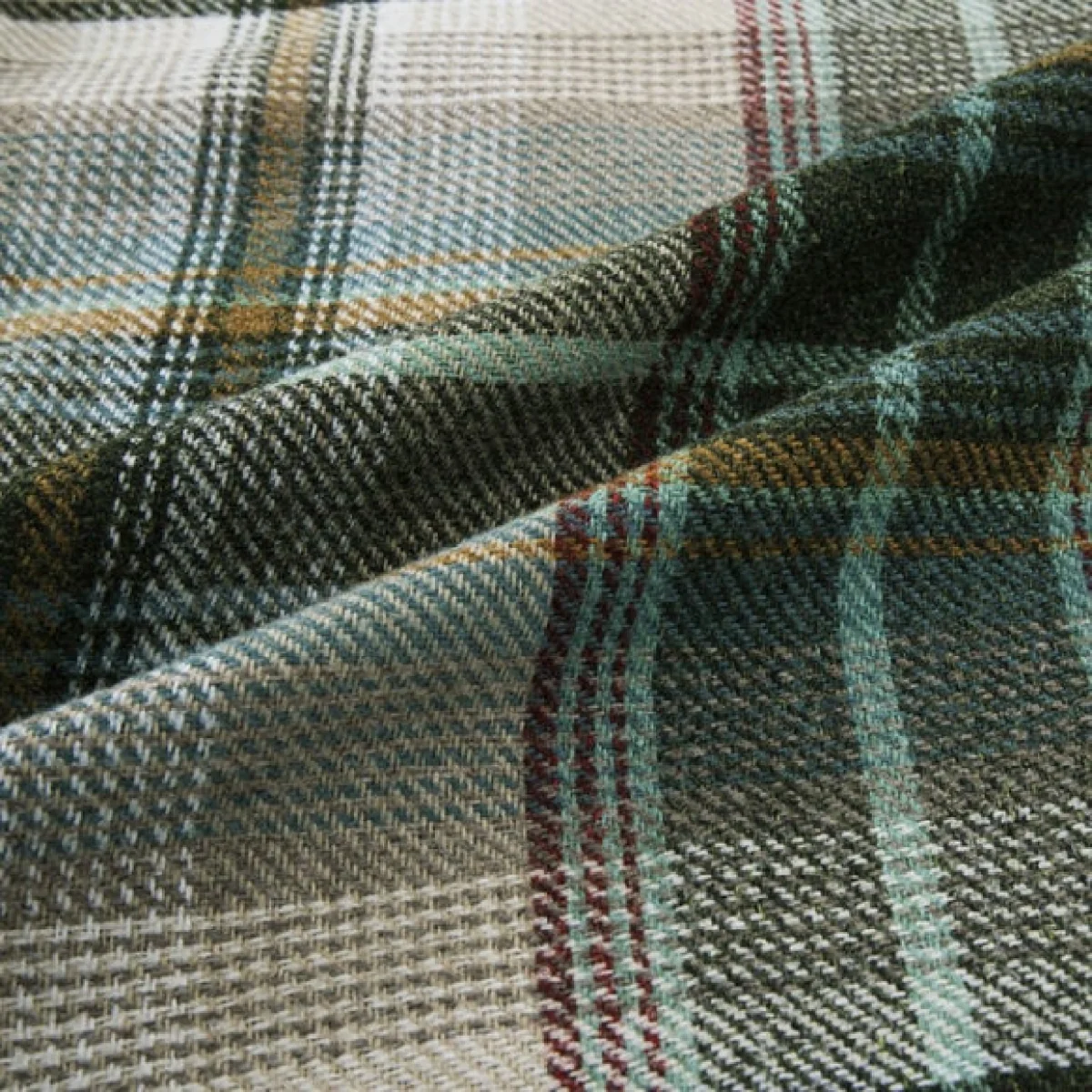 Sundour Gleneagles Blackout Eyelet Curtains – image 3