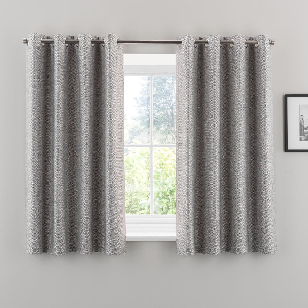 Chester Eyelet Curtains – image 5