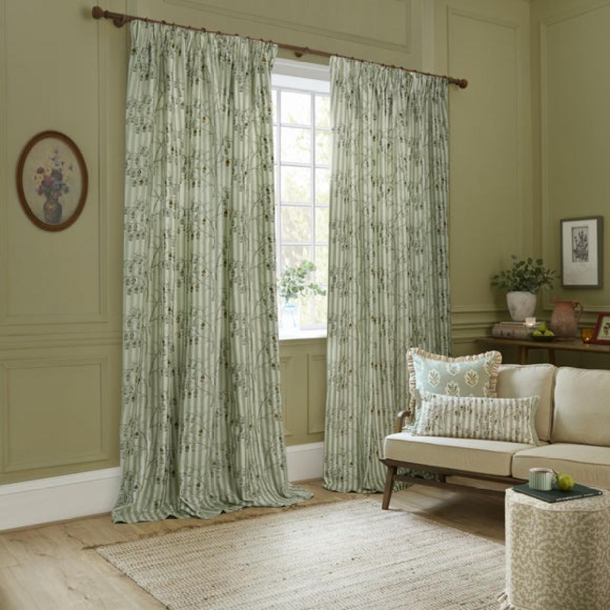 Chinese Lantern Pencil Pleat Curtains – image 2