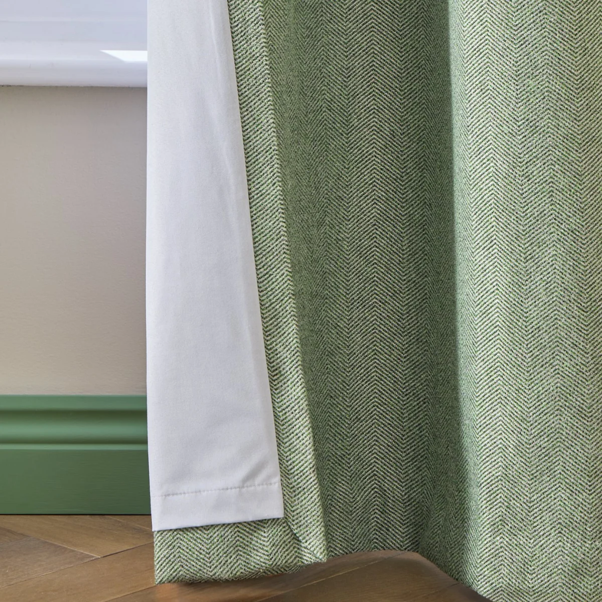 Habitat Textured Blackout Herringbone Eyelet Curtain - Green - 168x229cm – image 5