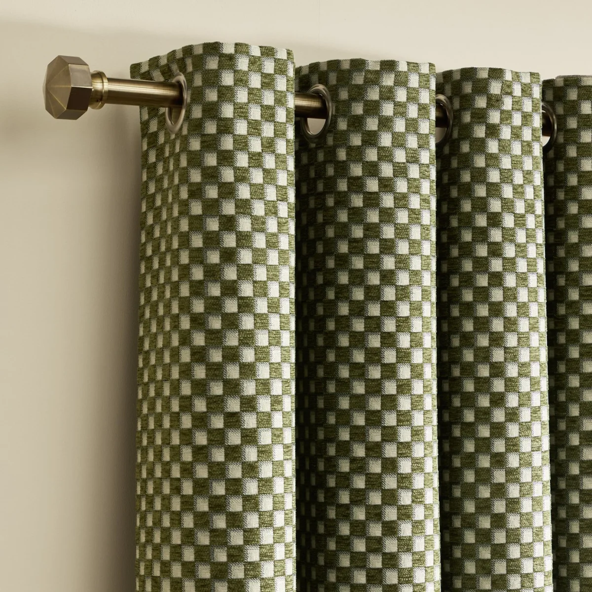 Habitat Checkered Blackout Eyelet Curtain - Green - 168x229cm – image 4